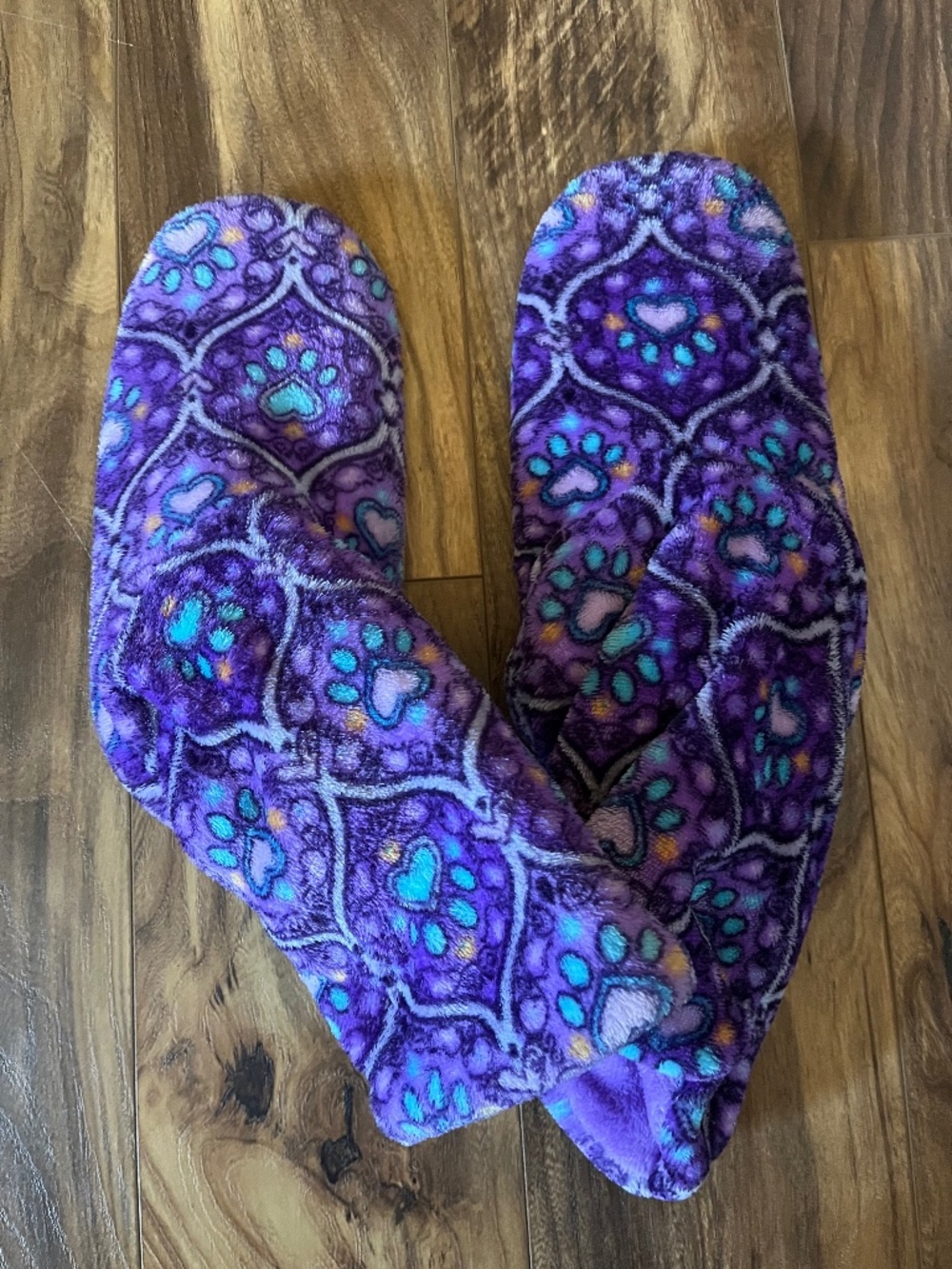 NWOT Purple Paw Print Plush Slipper Socks Cozy Pet Lover House Slippers